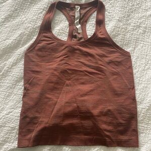 Lululemon tank